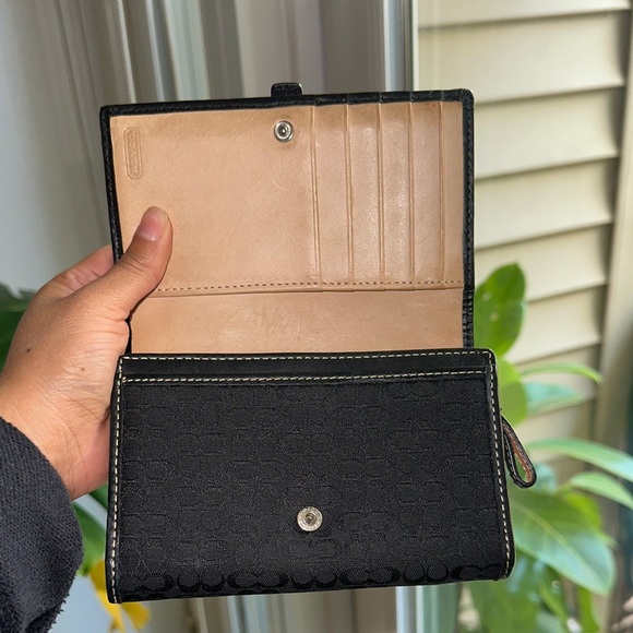 Coach Black Signature Wallet - Picture 4 of 6